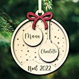 Boule de Noël en bois pour la famille avec jusqu'à 6 prénoms personnalisés, motif ruban et neige, idée cadeau, 8cm ...