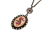Collier avec des bijoux médiévaux motif dragon