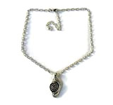 Collier en chaîne avec pendentif en spirale celtique sur bouclier en zamak plaqué argent, bijou Viking pour homme ou femme